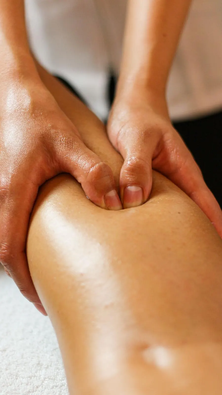 Sportmassage van het been bij Lilies Studio, massagepraktijk in Lemele, Overijssel